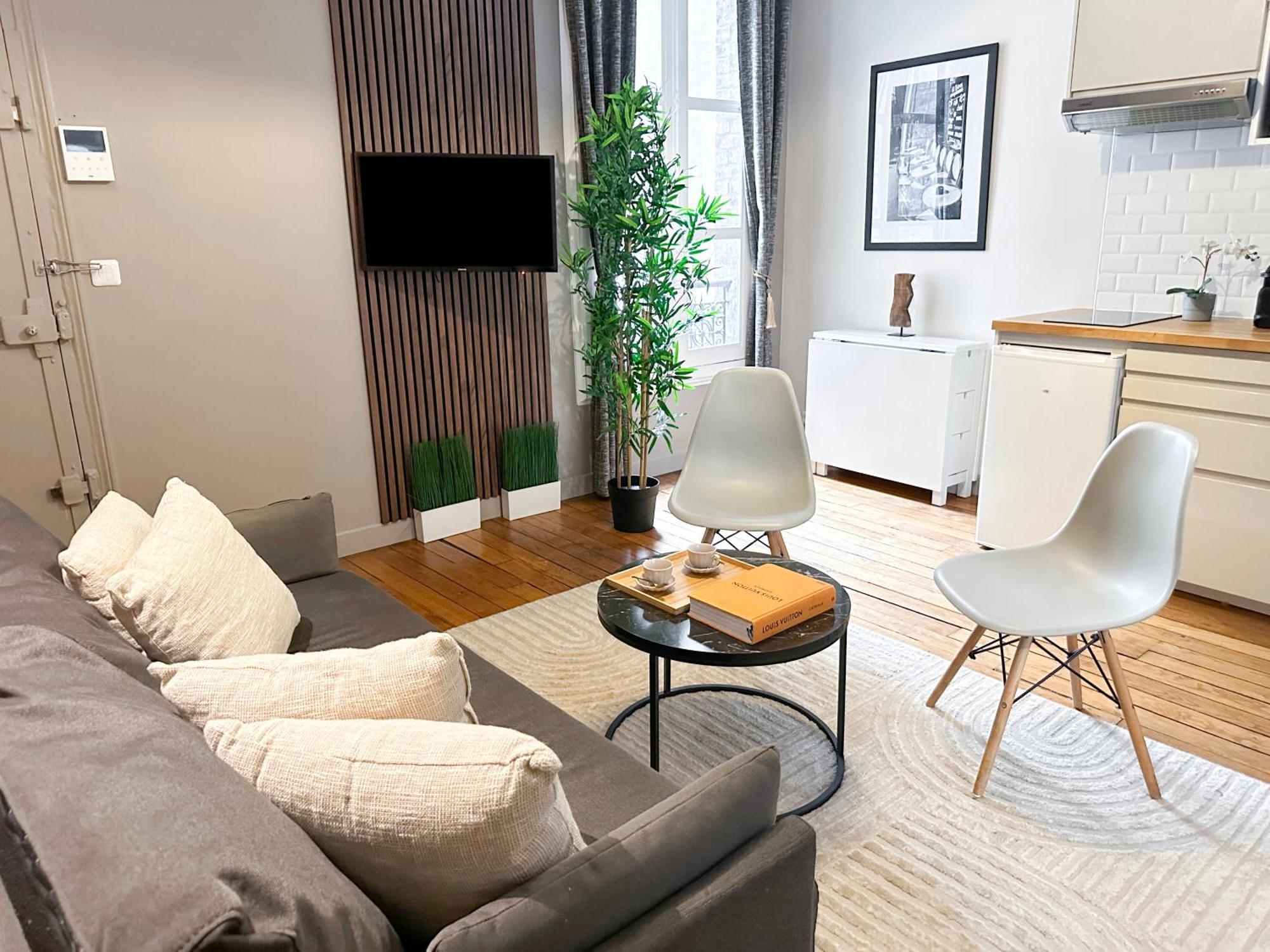 Unique Flat Near Louvre & Palais Royal Apartment Париж Екстериор снимка